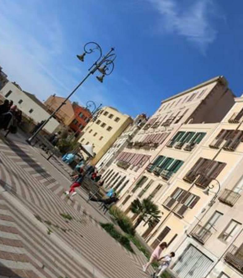 Al Corso Bed & Breakfast Cagliari Ngoại thất bức ảnh