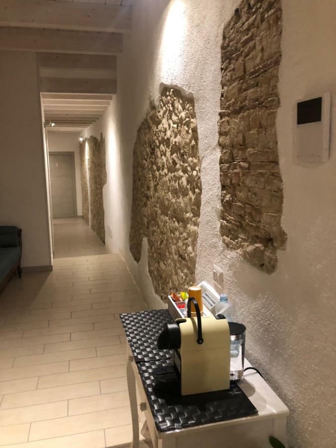 Al Corso Bed & Breakfast Cagliari Ngoại thất bức ảnh